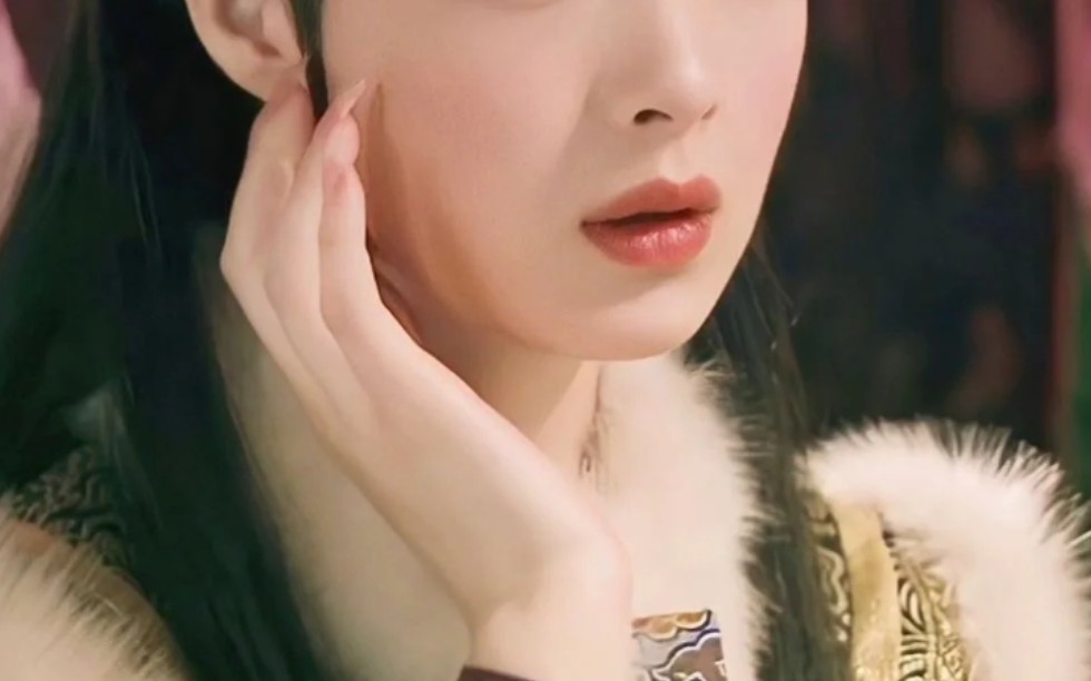 满蒙八旗放在一起都不及娘娘凤仪万千!居然还有人说娘娘老?