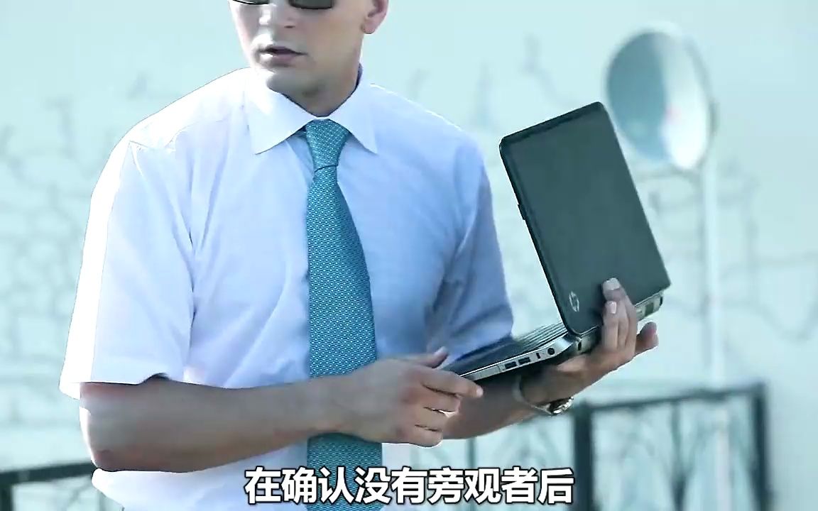 鼠标能移到现实世界,任何事物都可以操控《夺命鼠标》 (1)