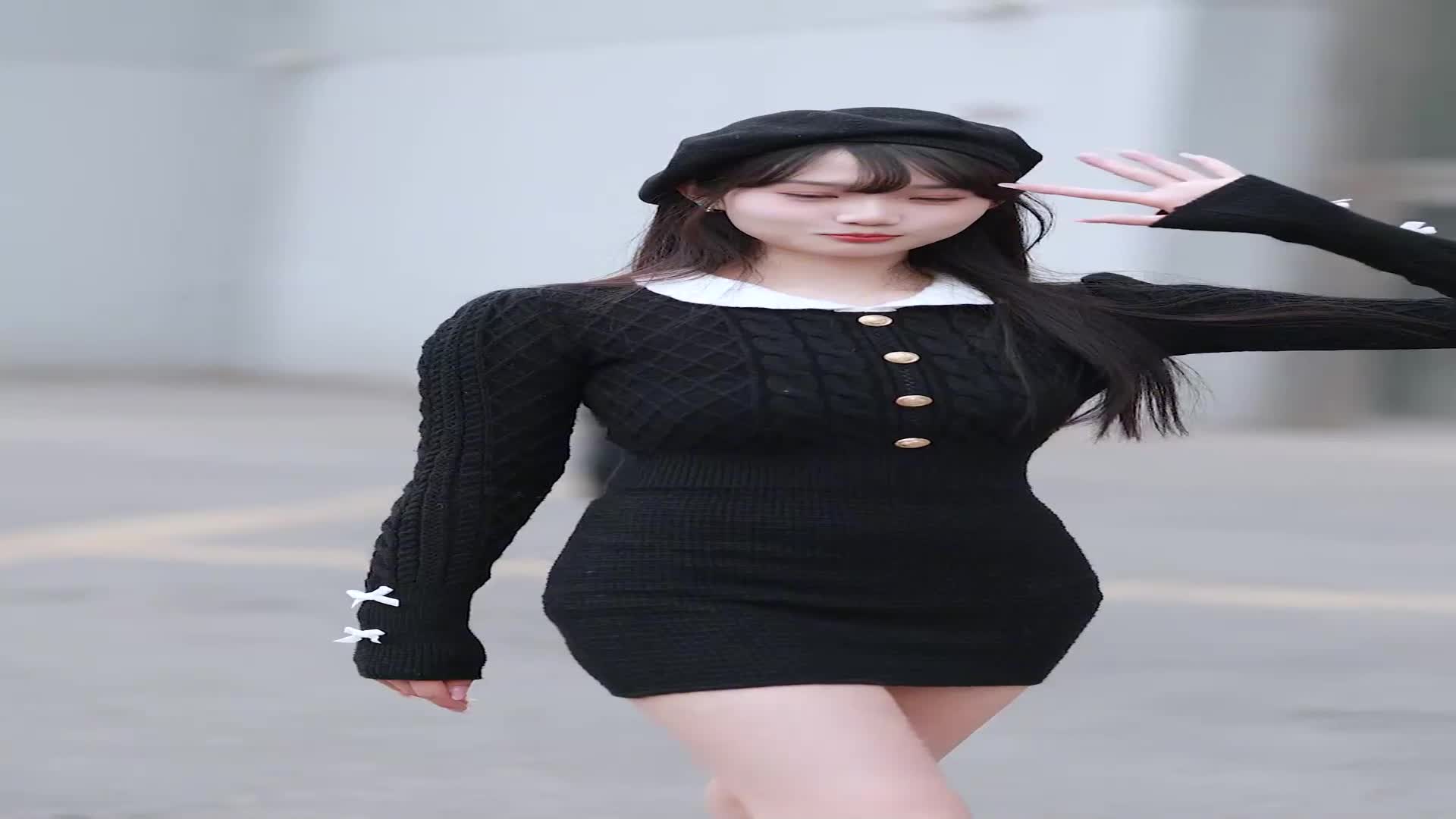 好看的小姐姐 #高颜值美女 #车模小姐姐 小熊好可爱#完美身材 #大