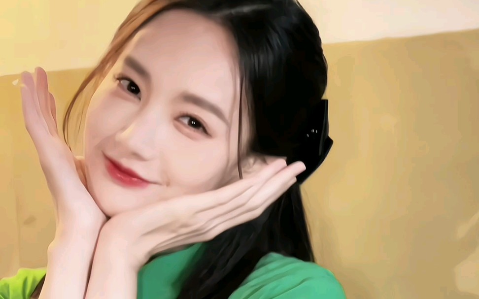 她笑起来真的超好看7415李一桐