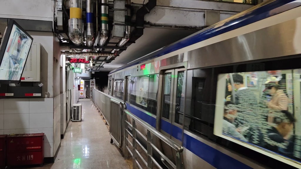 北京地铁二号线出站