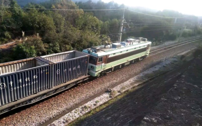 【中国铁路】韶山30143牵引43309次平板车,集装箱专列去大垌方向