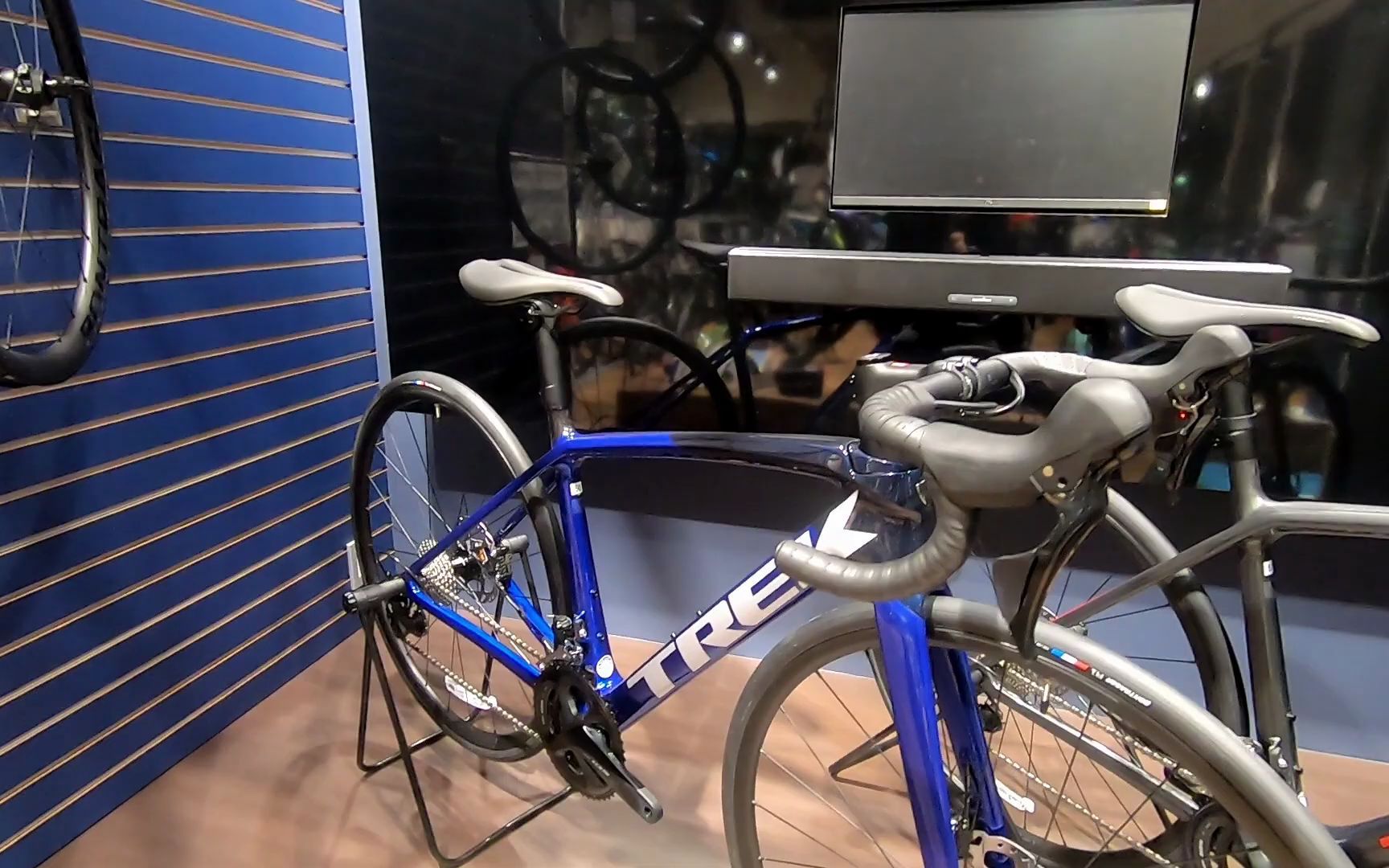 2023年モデル trek 07monda sl 5 disc (トレック エモンダ sl 5 デ