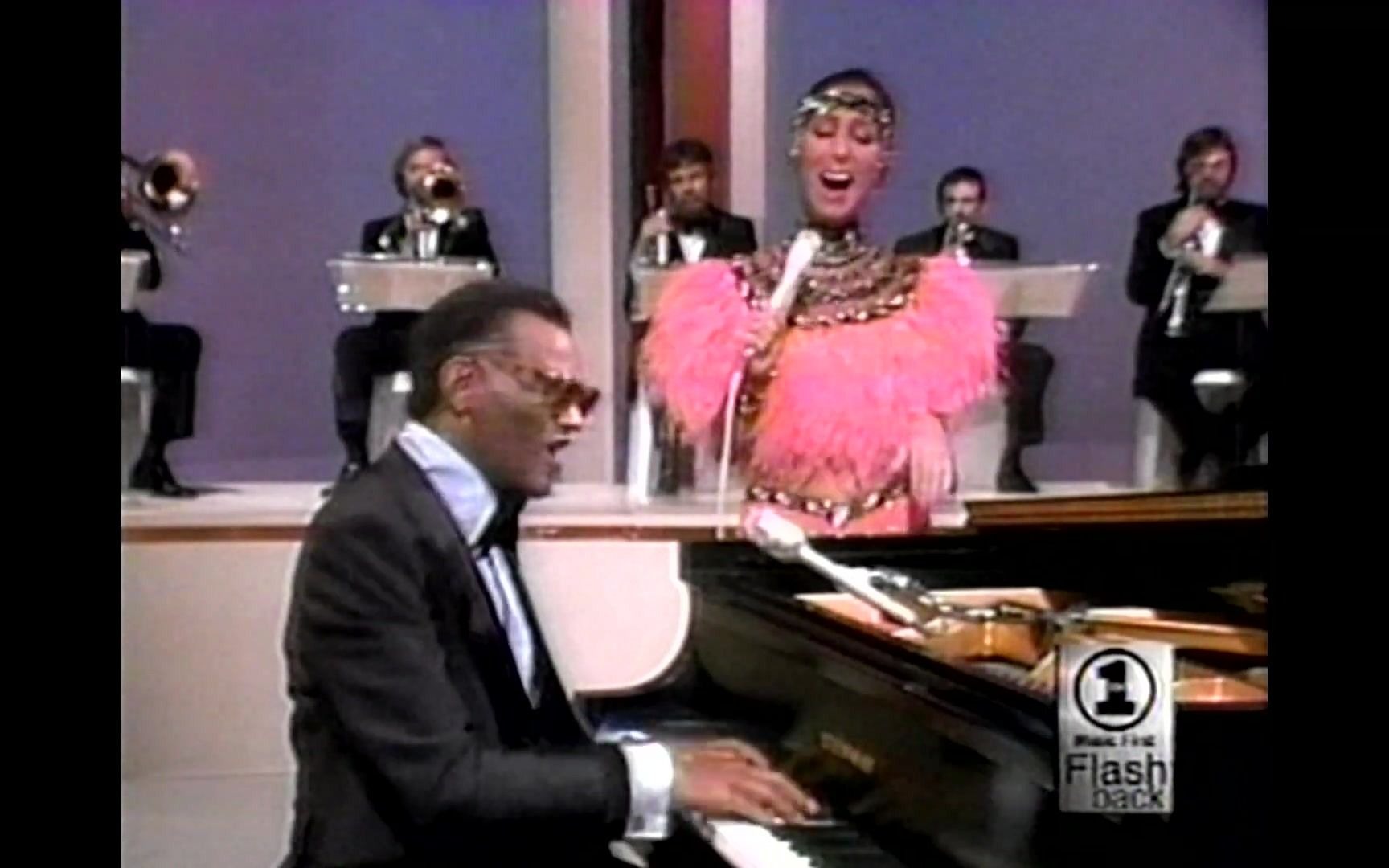 [图]【传奇合作串烧经典】Cher & Ray Charles - Medley (Live 1975 Cher Show)