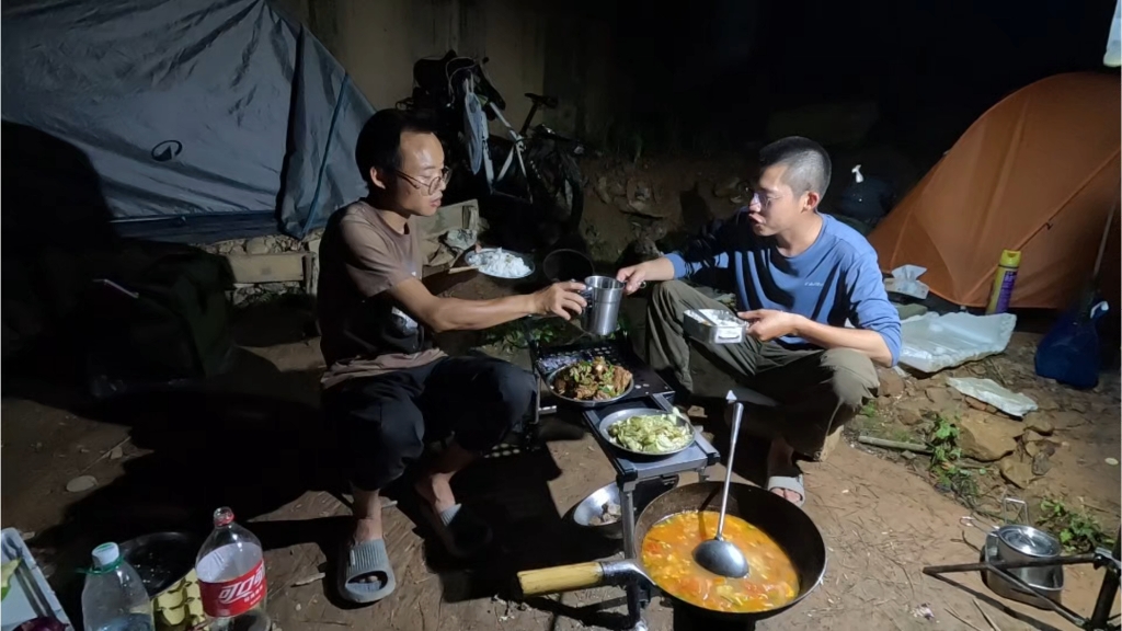 跟清河钓鱼比赛,远方传来了离别的歌声-老黄游钓中国-老黄游钓中国-哔哩哔哩视频