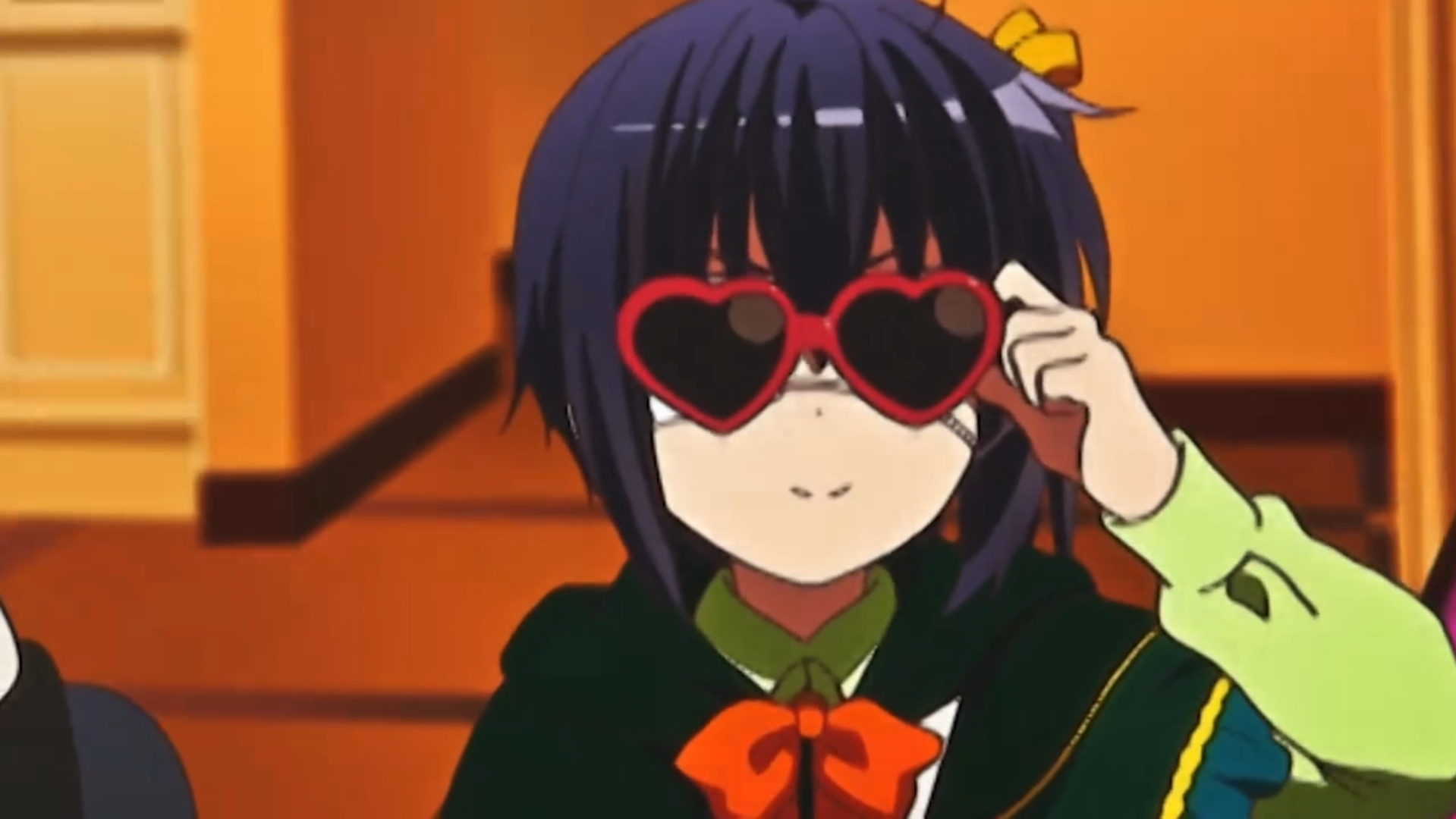 带墨镜的六花好酷哦!