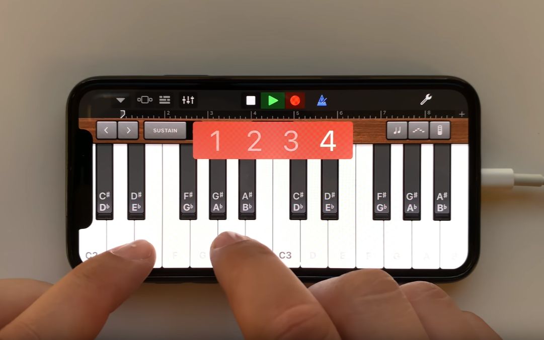 [图]使用 iOS 的 GarageBand 应用程序在 iPhone X 上做混音