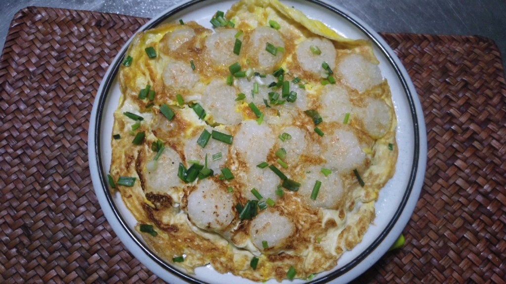 糯米肠,东阳特有年节名吃,一般得谢年之后才能享用,咬上一段,那香香糯