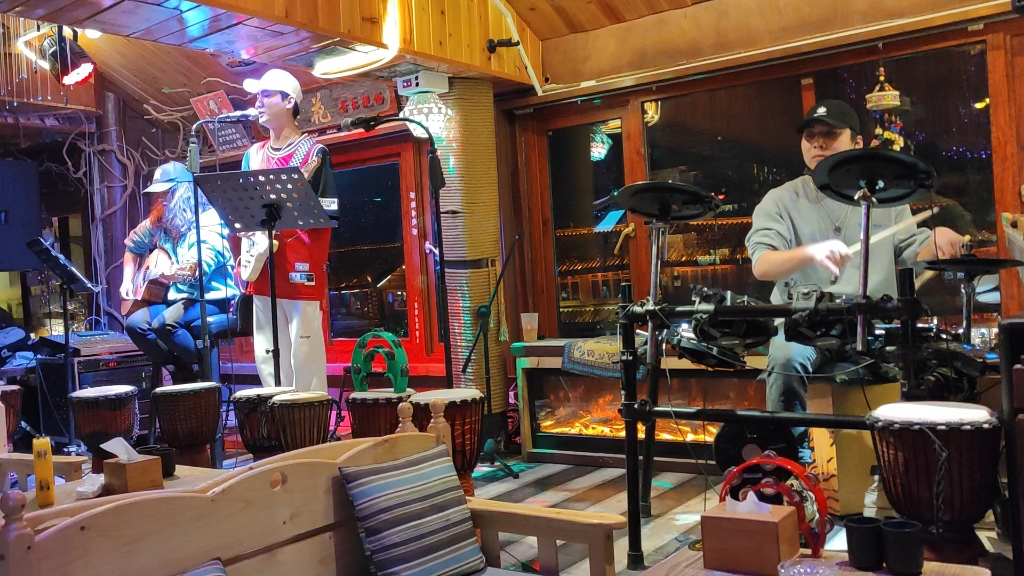 丽江樱花清吧 非常优秀的三位