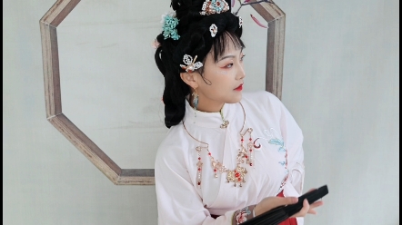 关在学校干嘛?来汉服变装啦