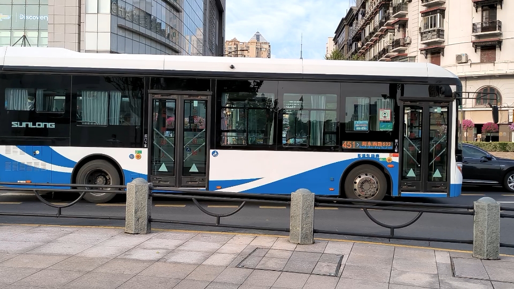 【上海公交】上海公交451路西藏中路通过