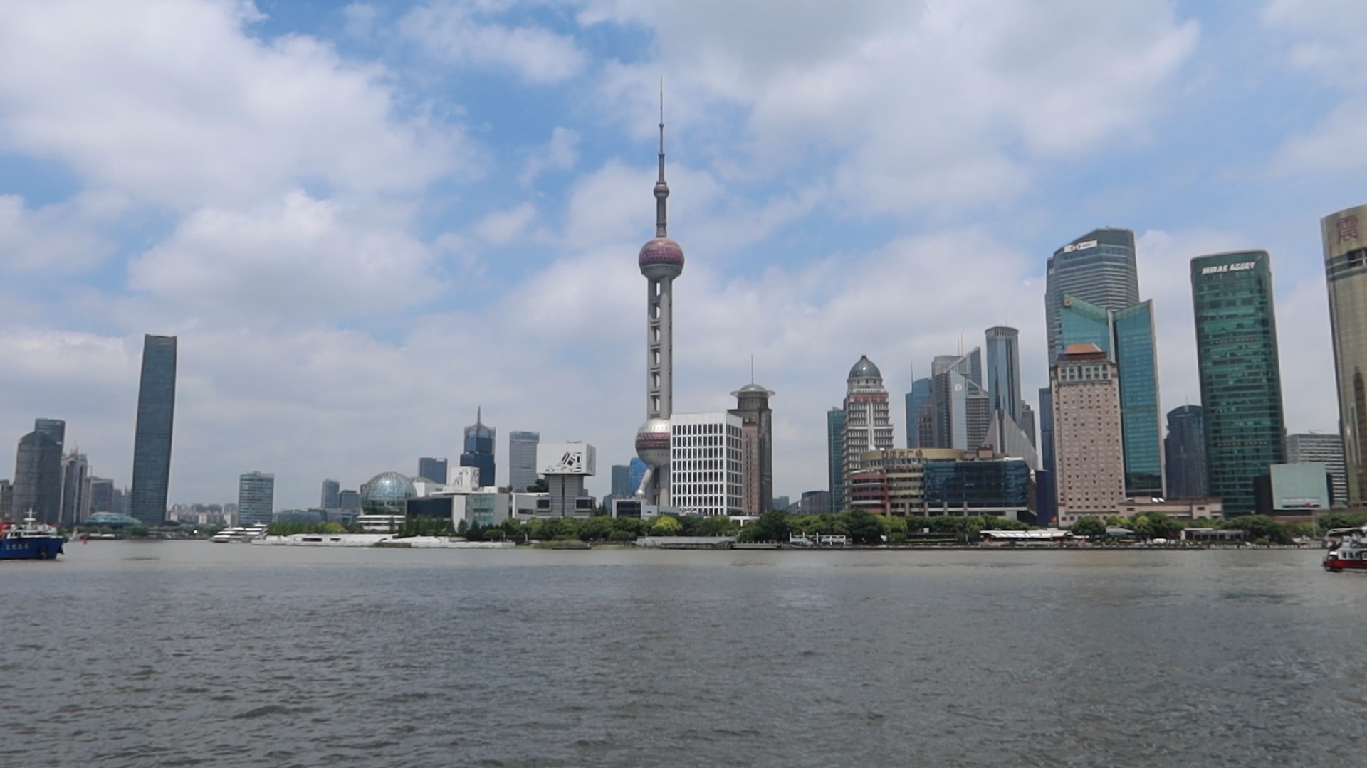 2024年5月23日上海市,横看成岭侧成峰,昼夜西东各不同,外滩美景,现场