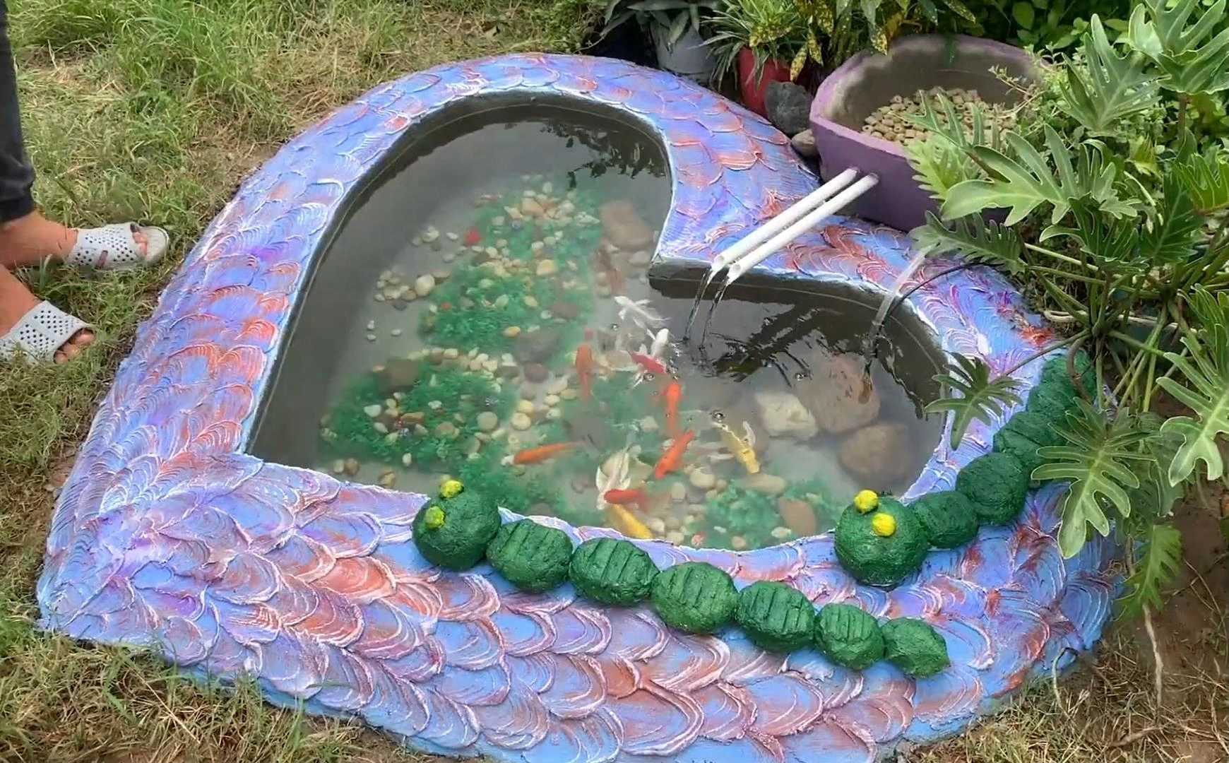 diy爱心水泥鱼池:挖坑砌砖造景,注水放鱼成庭院美景#鱼池
