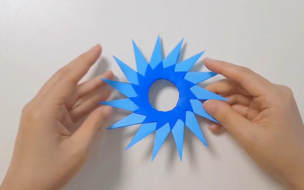 飞得又稳又远的折纸风火轮飞镖,看似复杂其实很简单好玩还不伤人