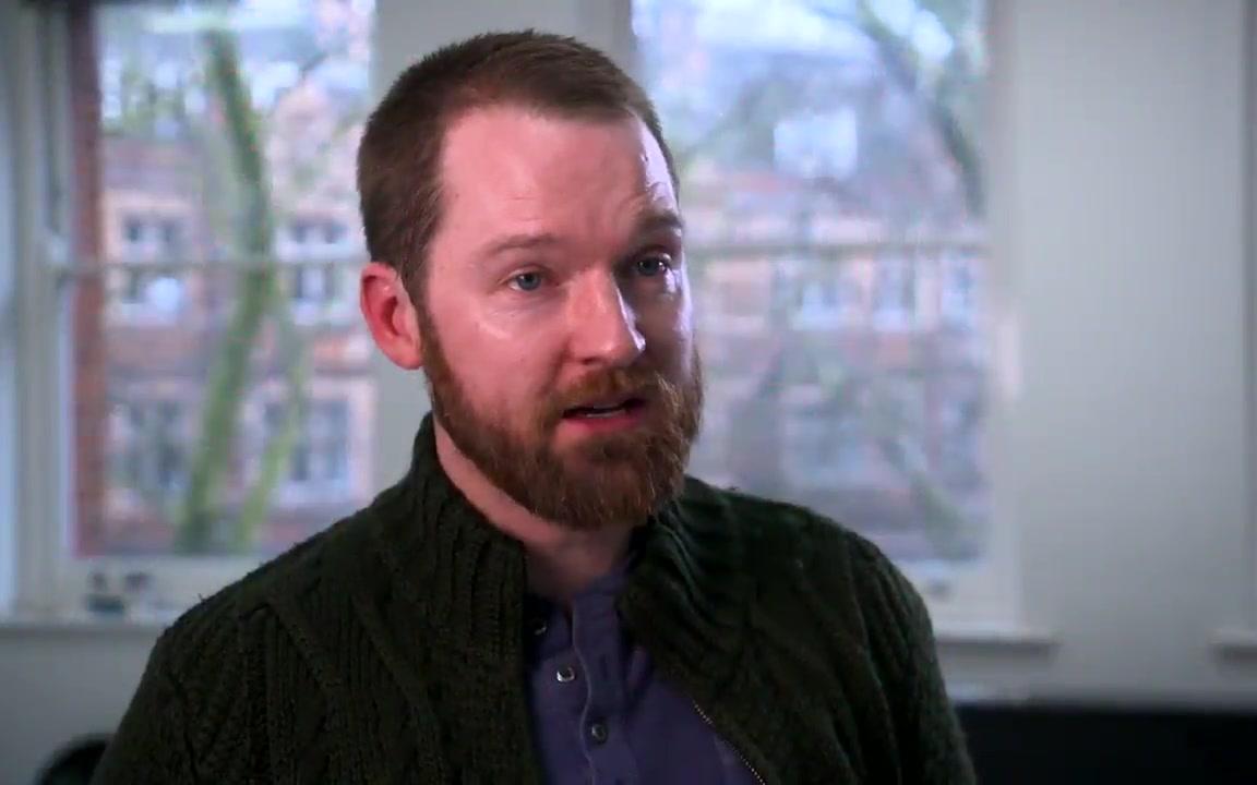 donnelly饰演《悲惨世界》英国及爱尔兰巡演版冉阿让 宣传照拍摄花絮