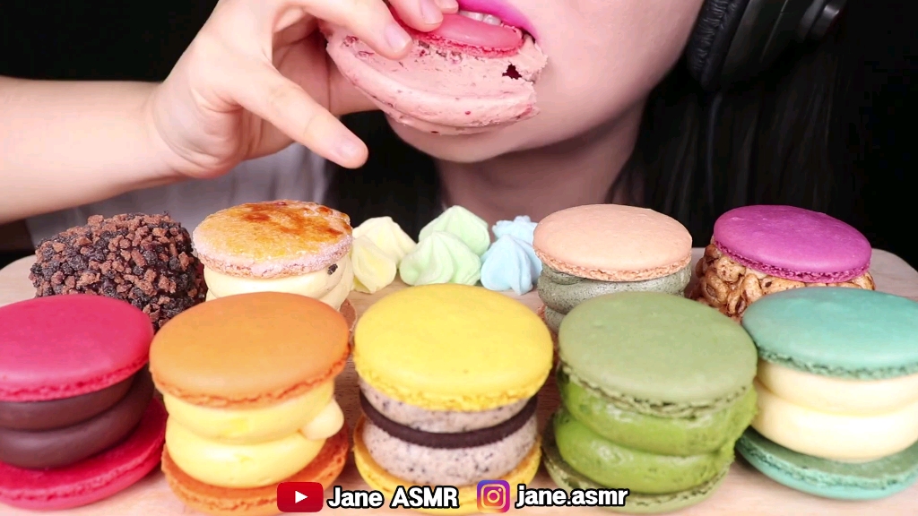 咀嚼音吃播～jane吃双层马卡龙_哔哩哔哩 (゜-゜)つロ 干杯~-bilibili