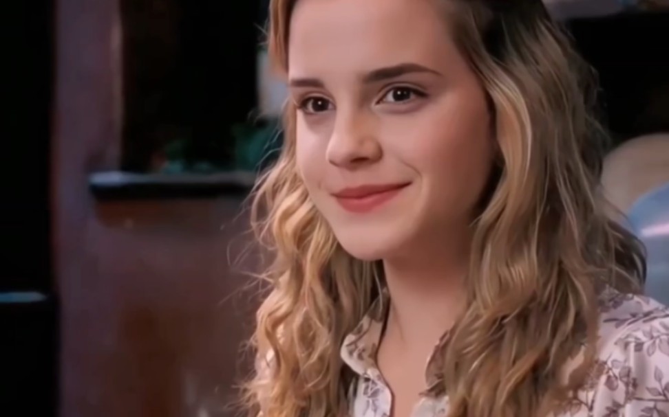 哈利波特女主赫敏卢娜竟然?拍大片了,自称挑战不一样的自己?没想到啊