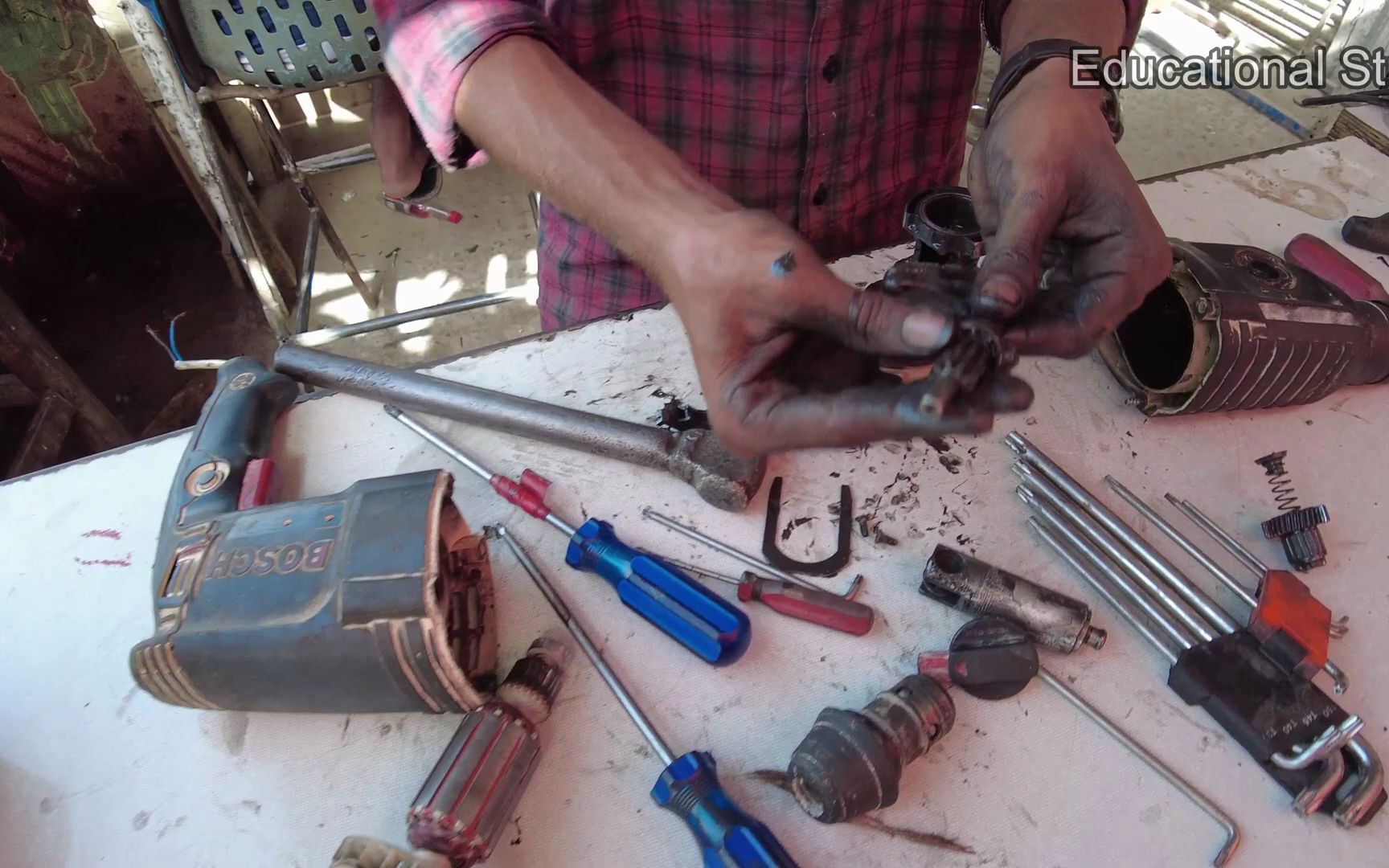 educational stuff 巴基斯坦修理店维修博世电锤