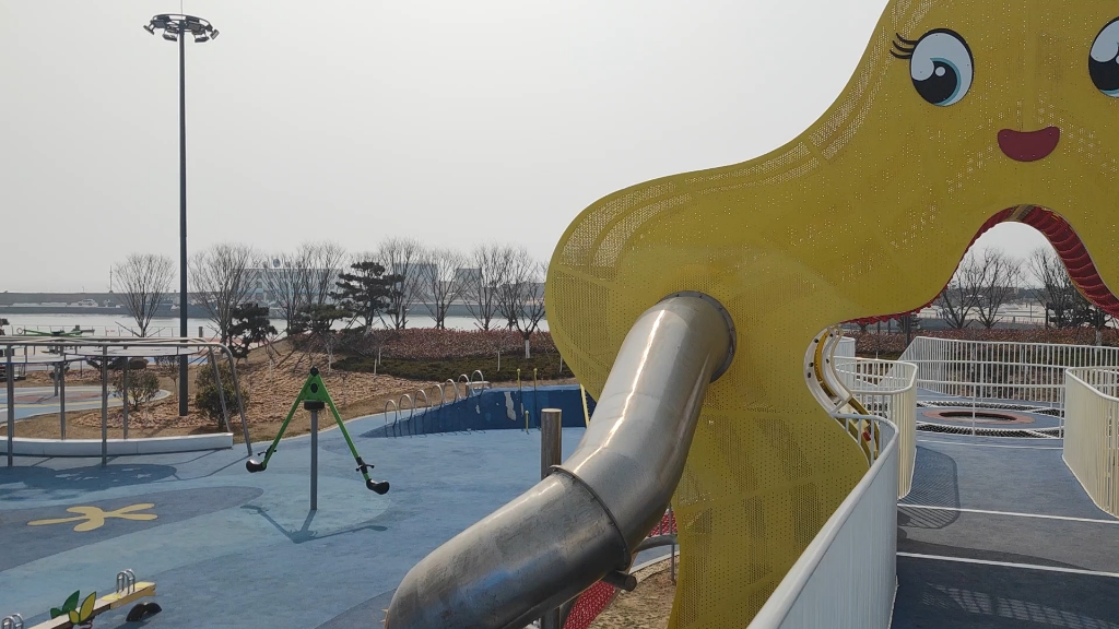 荣成石岛湾大鱼岛公园