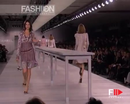 [图]【秀场】CHANEL Spring Summer 2004·春夏大秀