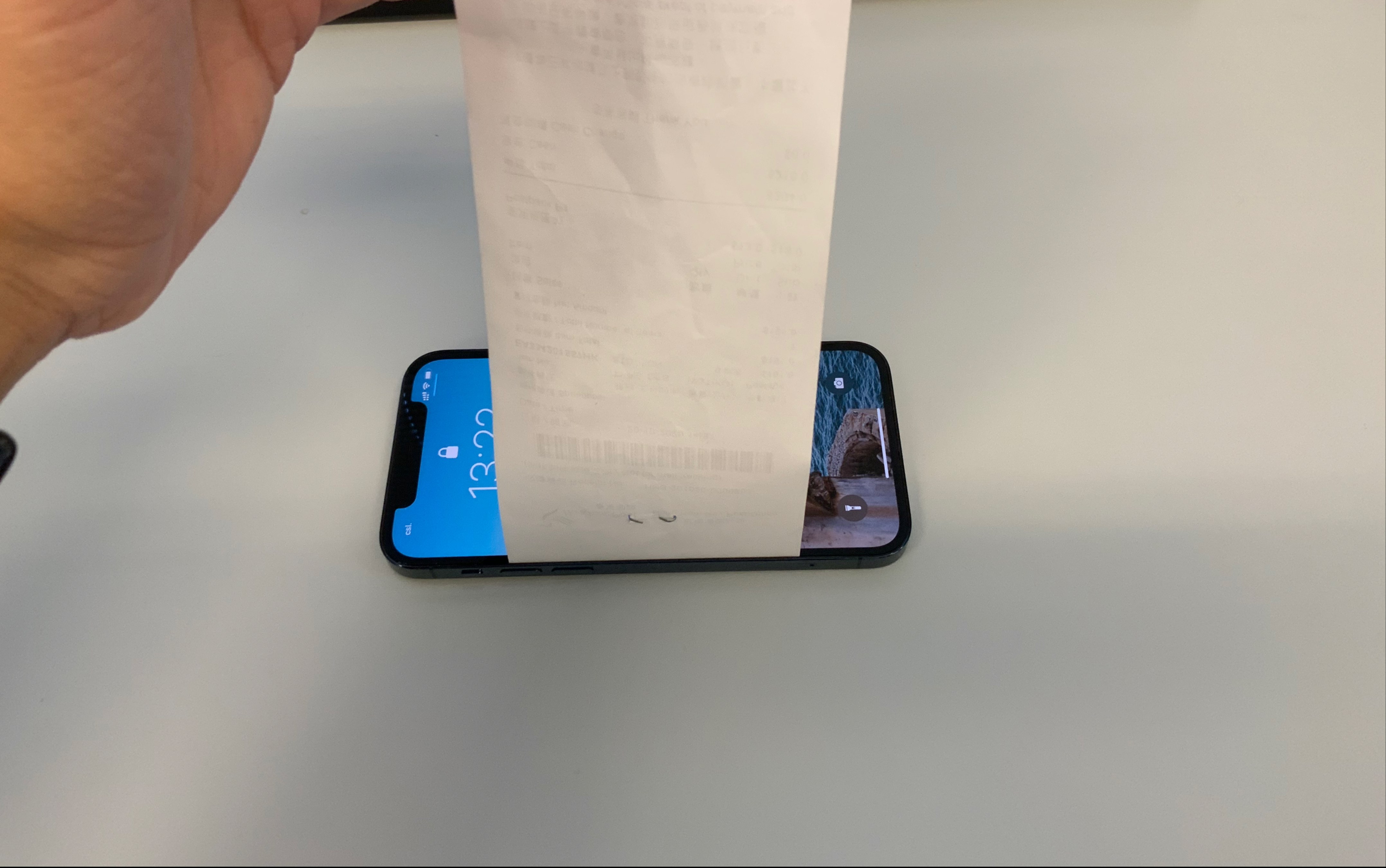 iphone12pro,品控,左边框缝隙大!可以换新吗?