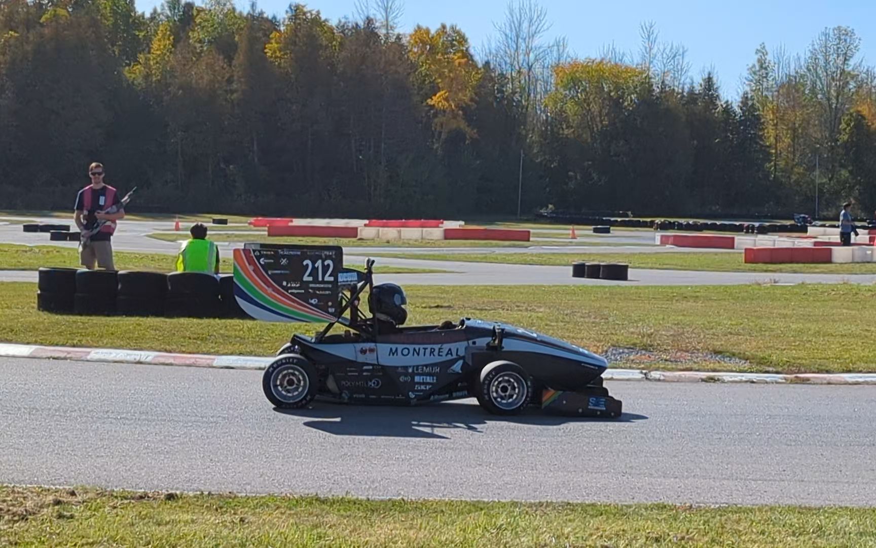 [北美单电机强队] 蒙大工学院 Formule Polytechnique Montr㩡l FPM23 at Brechin Motorsports Park哔哩哔哩bilibili