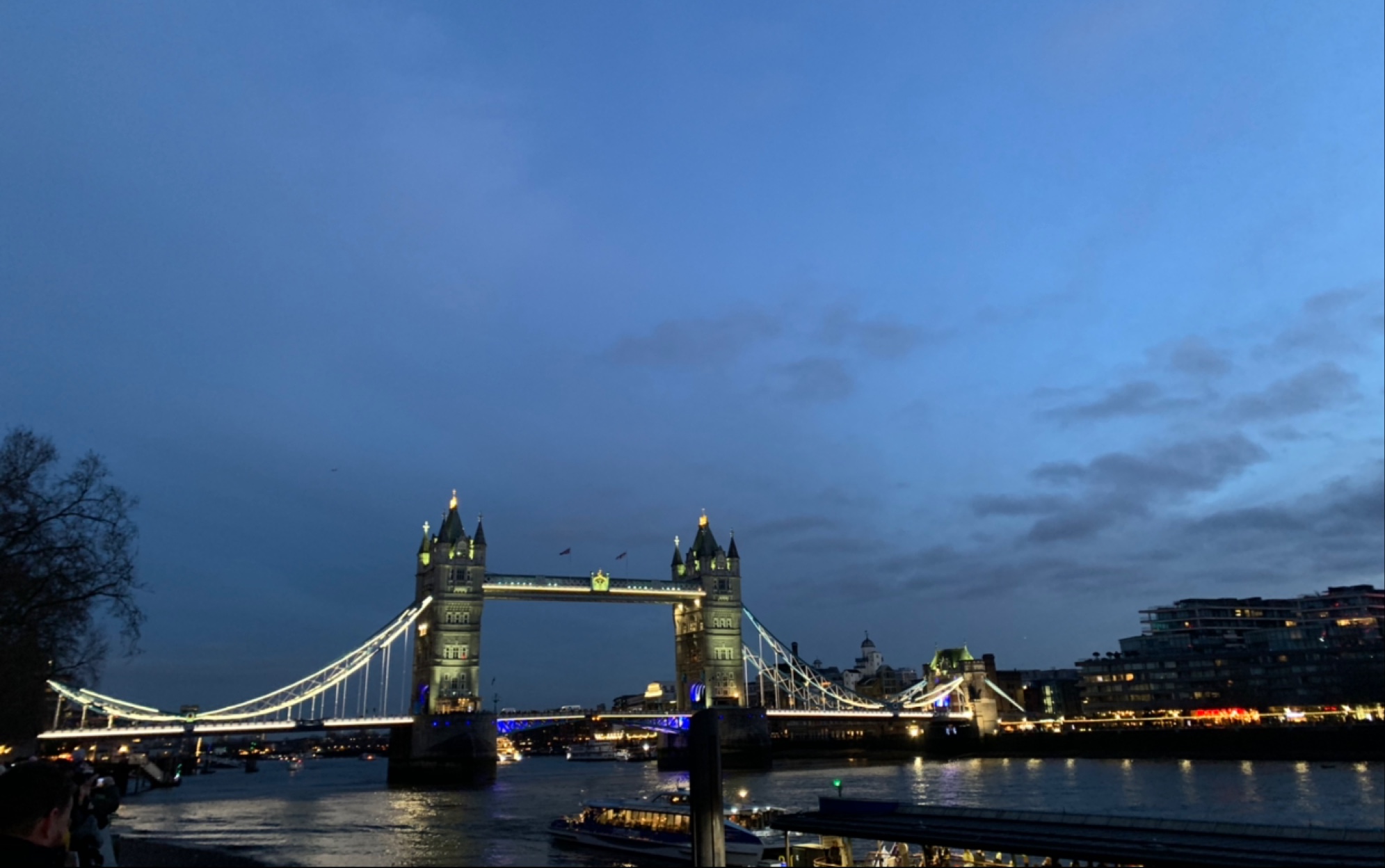 泰晤士河畔_哔哩哔哩_bilibili