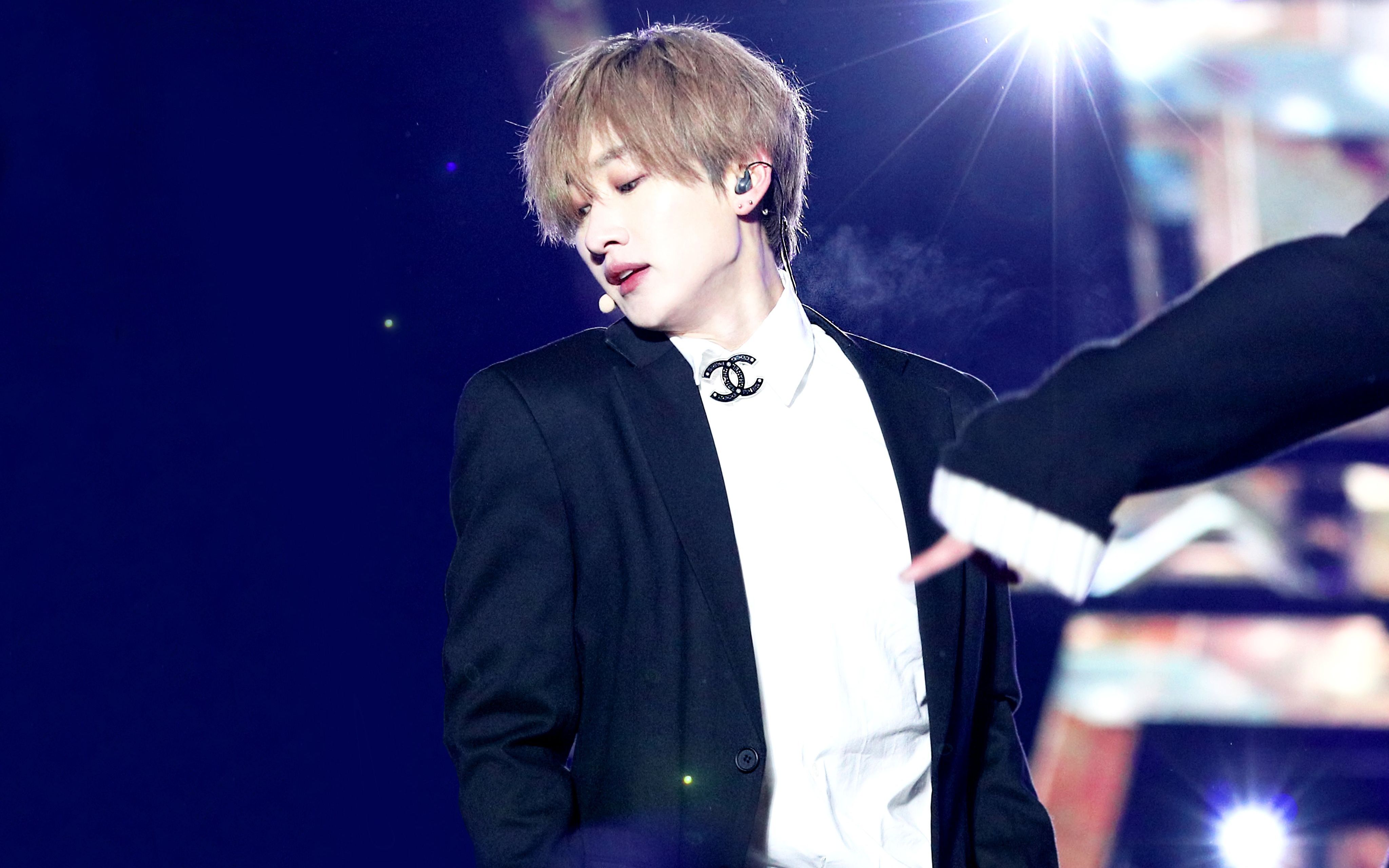 【sj d&e 赫海云雨365天】论 南京牌照李赫宰 在black suit 用胯鲨人