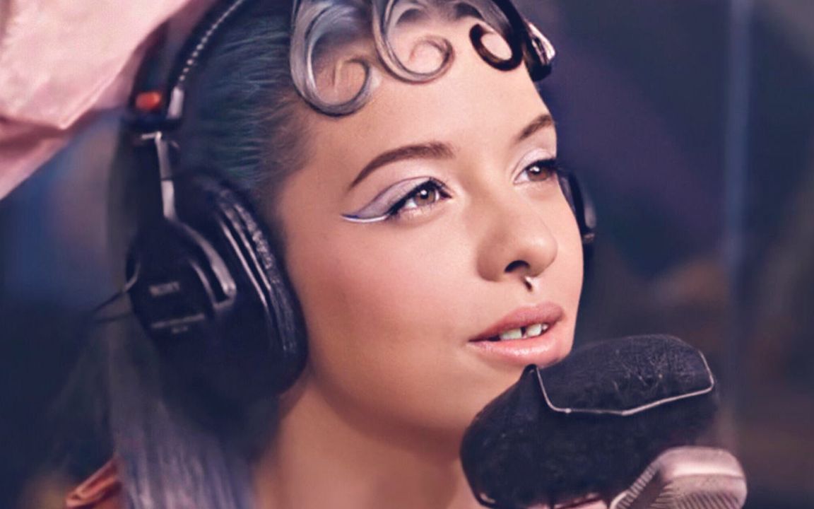 【melanie martinez | 采访】牙牙k-12巡演期间接受nrk p3电台采访阴