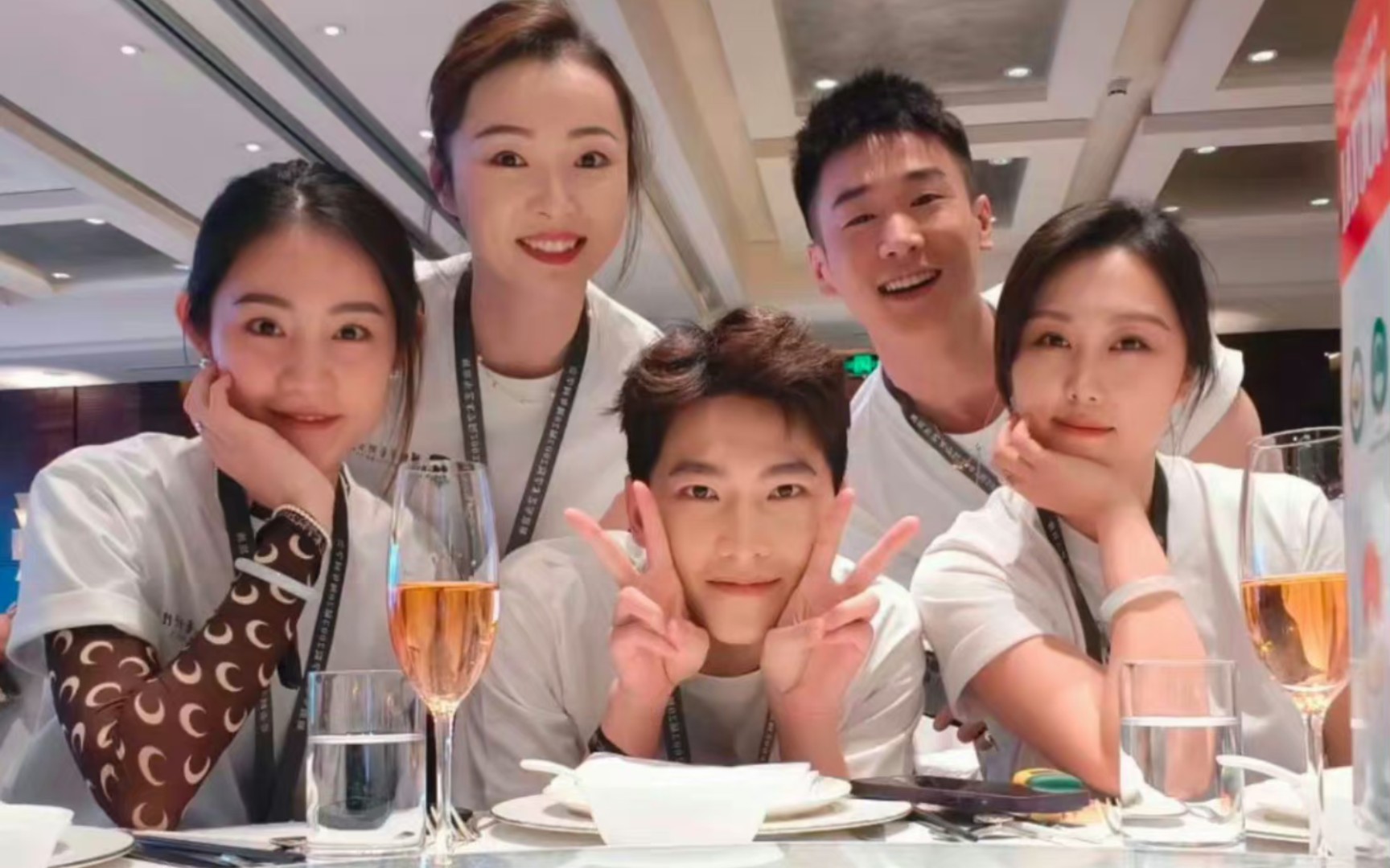 沉浸式体验杨洋的同学聚会