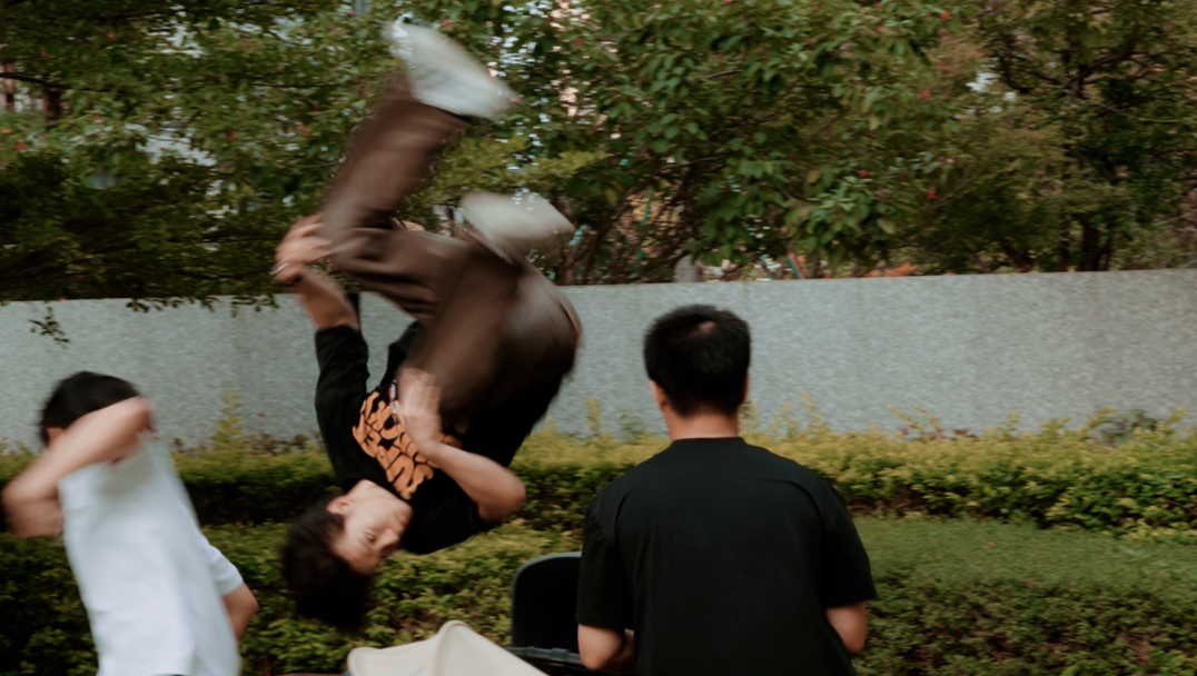 当爹后就是行走的侦察兵