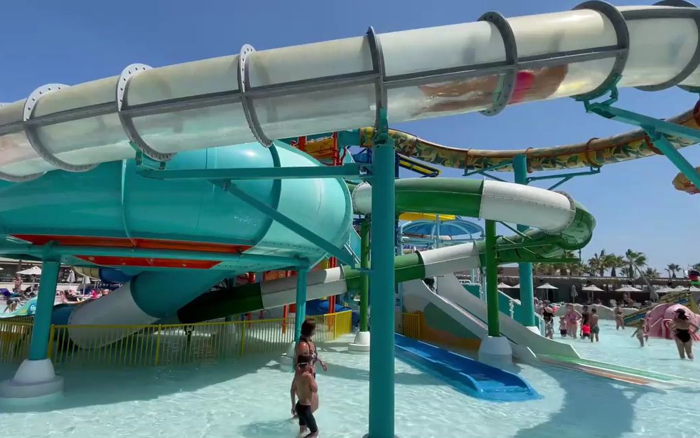 斯特拉水上乐园的抽水马桶水滑梯