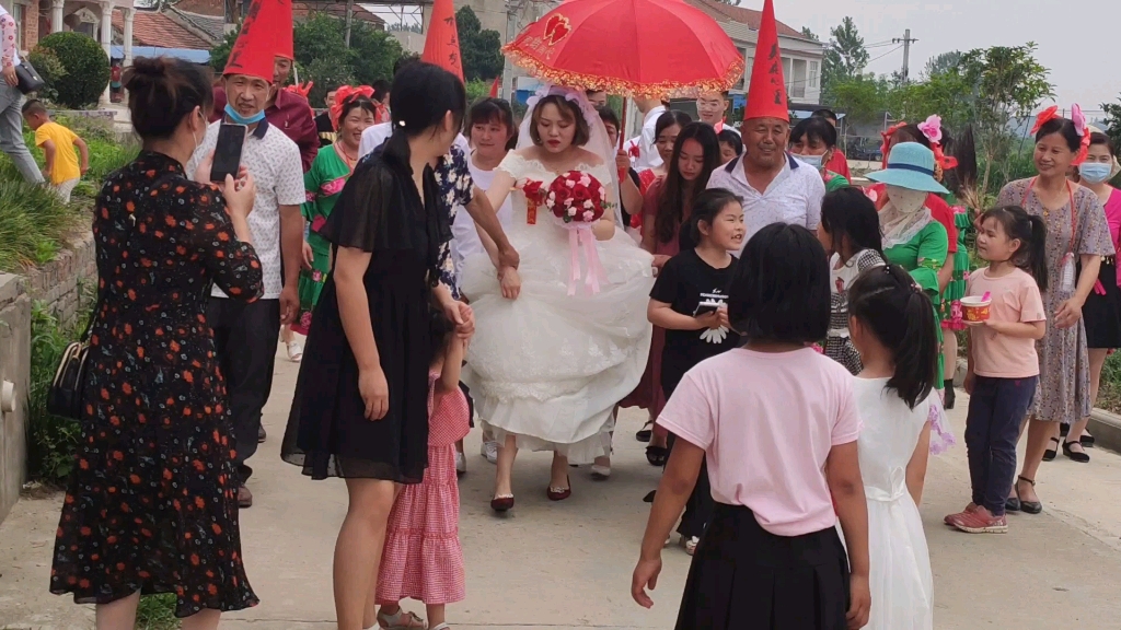 今年第一次参加婚礼喝喜酒、带你们看一下湖北汉川市的婚俗习惯,和你们那里有什么不一样吗?哔哩哔哩bilibili