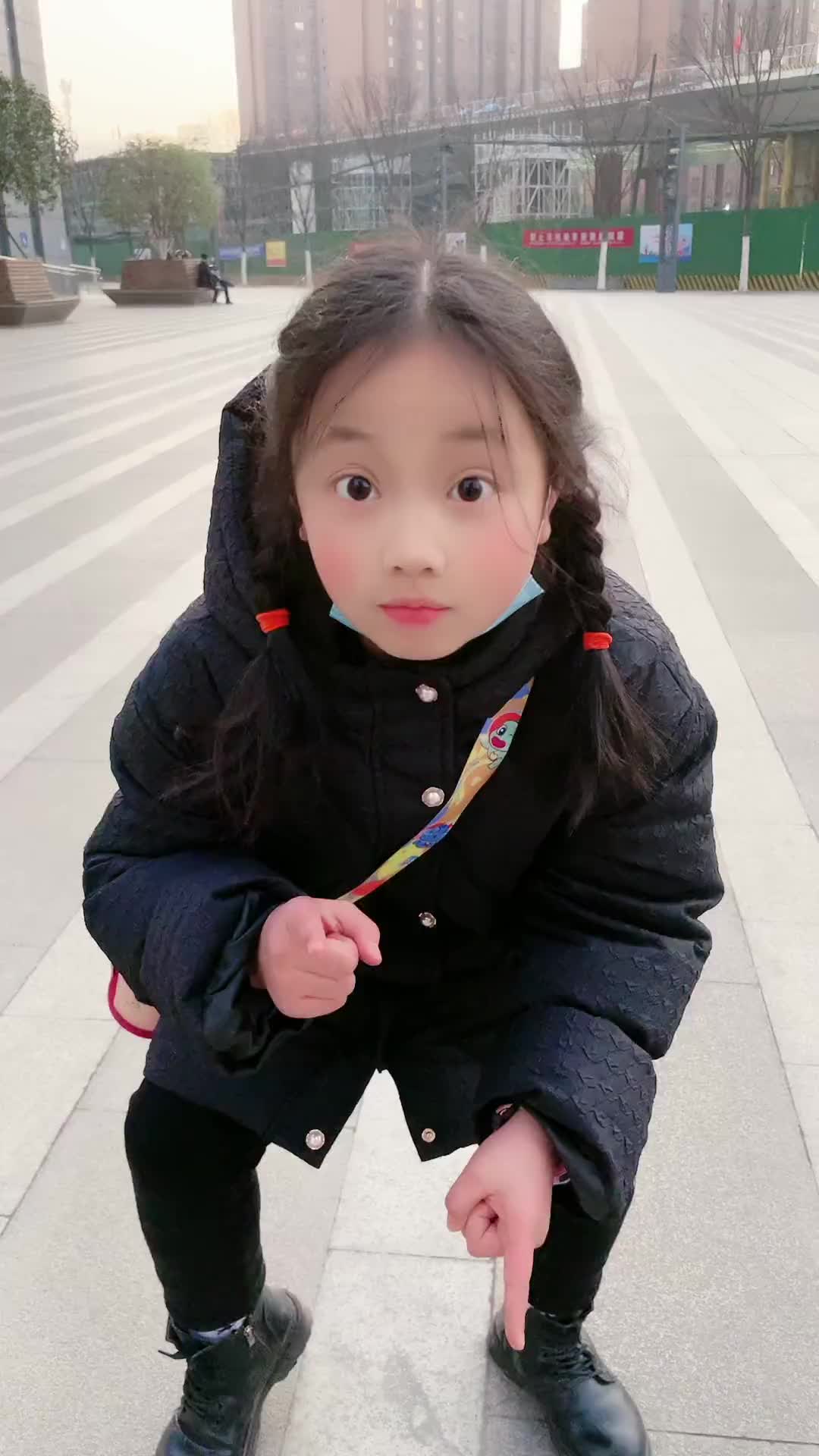喜庆的事要配上喜庆的音乐你们猜是啥喜庆的事瑞琪组合瑞瑞抖音小