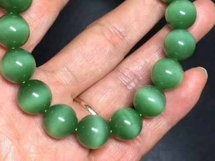 收藏款和田玉碧玉猫眼手链手串 阳绿猫眼 无棉点无裂 颗颗猫眼效果