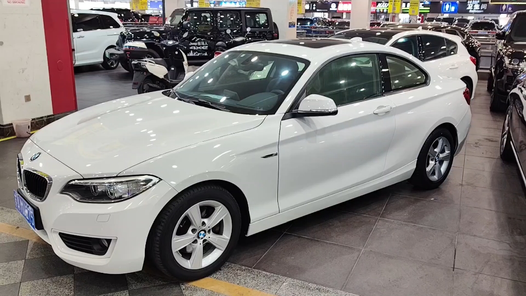 操控玩具:进口宝马2系 后驱小跑车