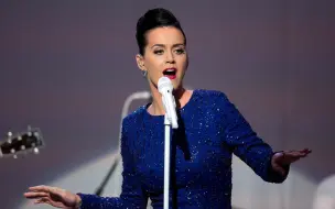 Télécharger la video: 【LIVE】Katy Perry - Roar (白宫特奥会晚宴 White House Special Olympics)