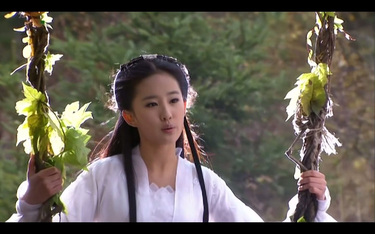 两版 杨过和小龙女荡秋千