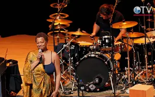 Download Video: 【LiveAtTheRialto】【 Lisa Fischer】【完整版演唱会】