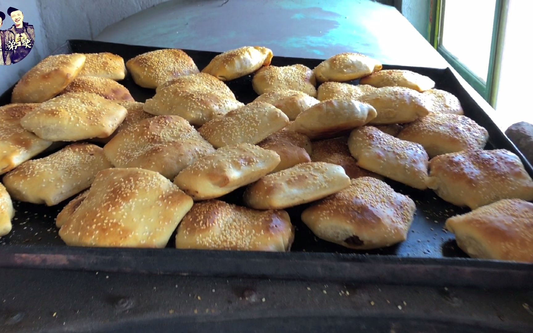 无意发现石家庄的烧饼这么好吃!这种做法好古老,哥几个饱饱福