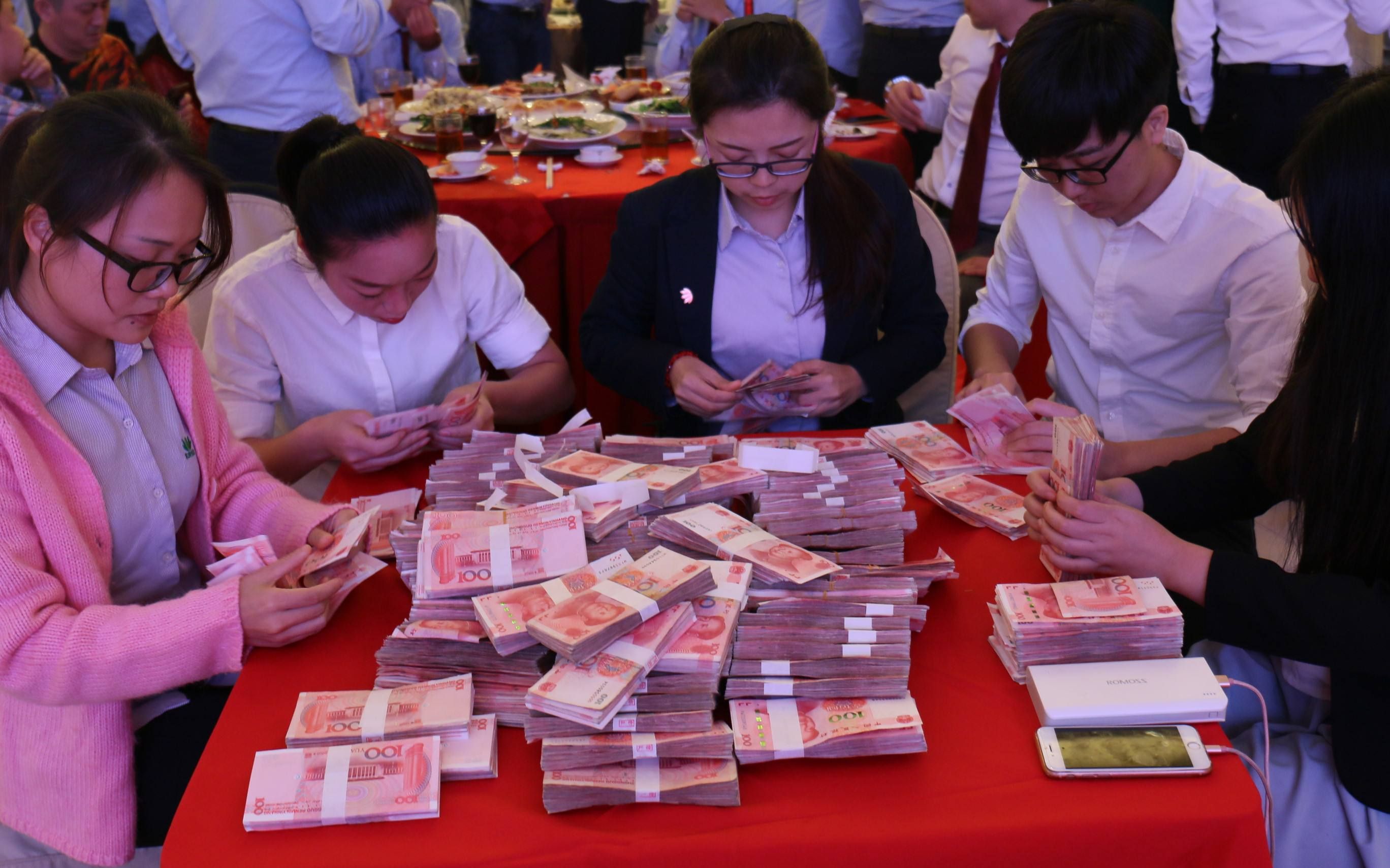 大年初八发发发!考到建造师就是两百万元人民币