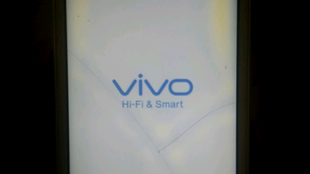 vivo Y13开关机