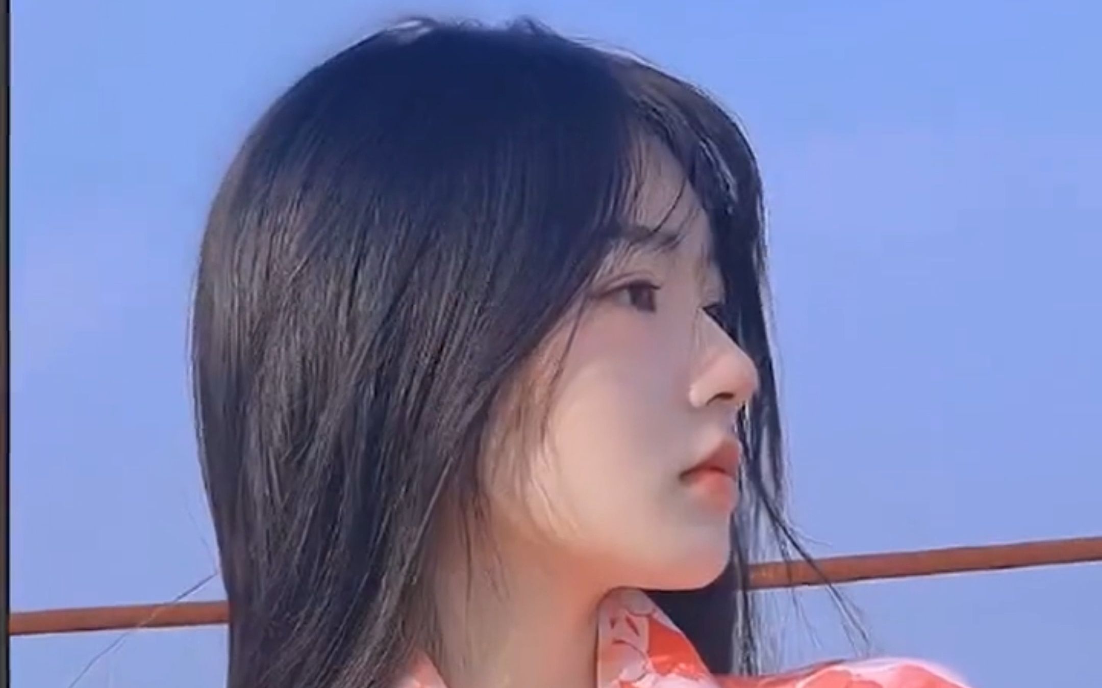 教你10秒给照片小姐姐去衣服