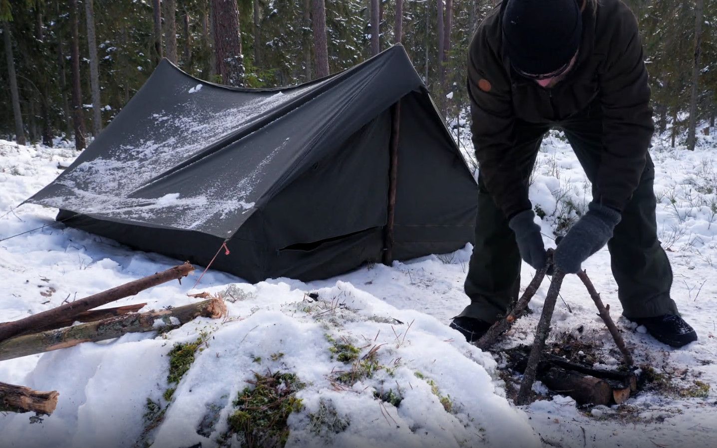 【瑞典大叔】p77老式帐篷过夜,瑞典大叔的丛林手工艺和露营之旅.