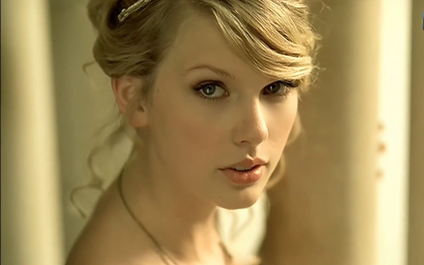 taylor swift-《love story》mv