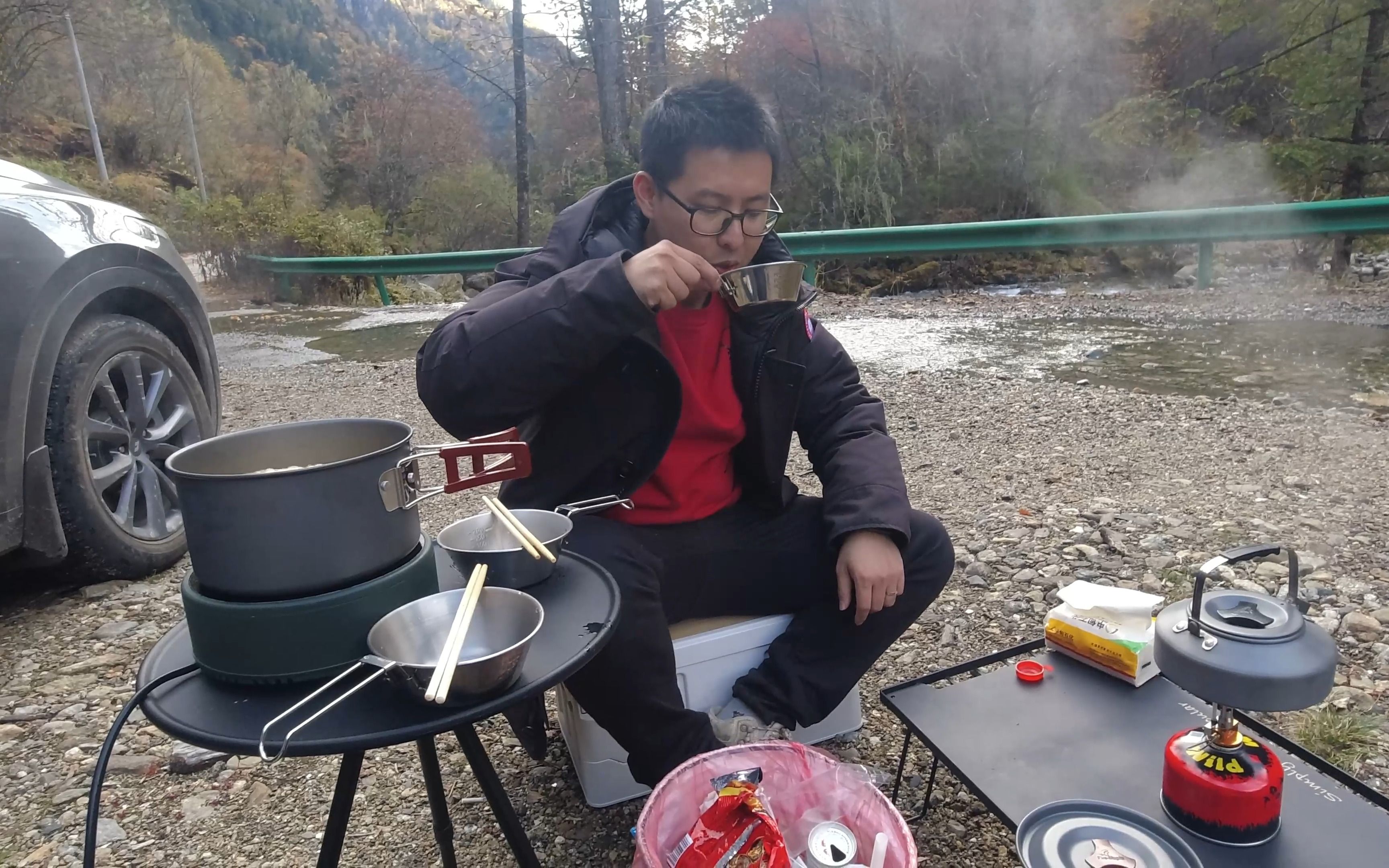 在莫斯卡村途中的露营