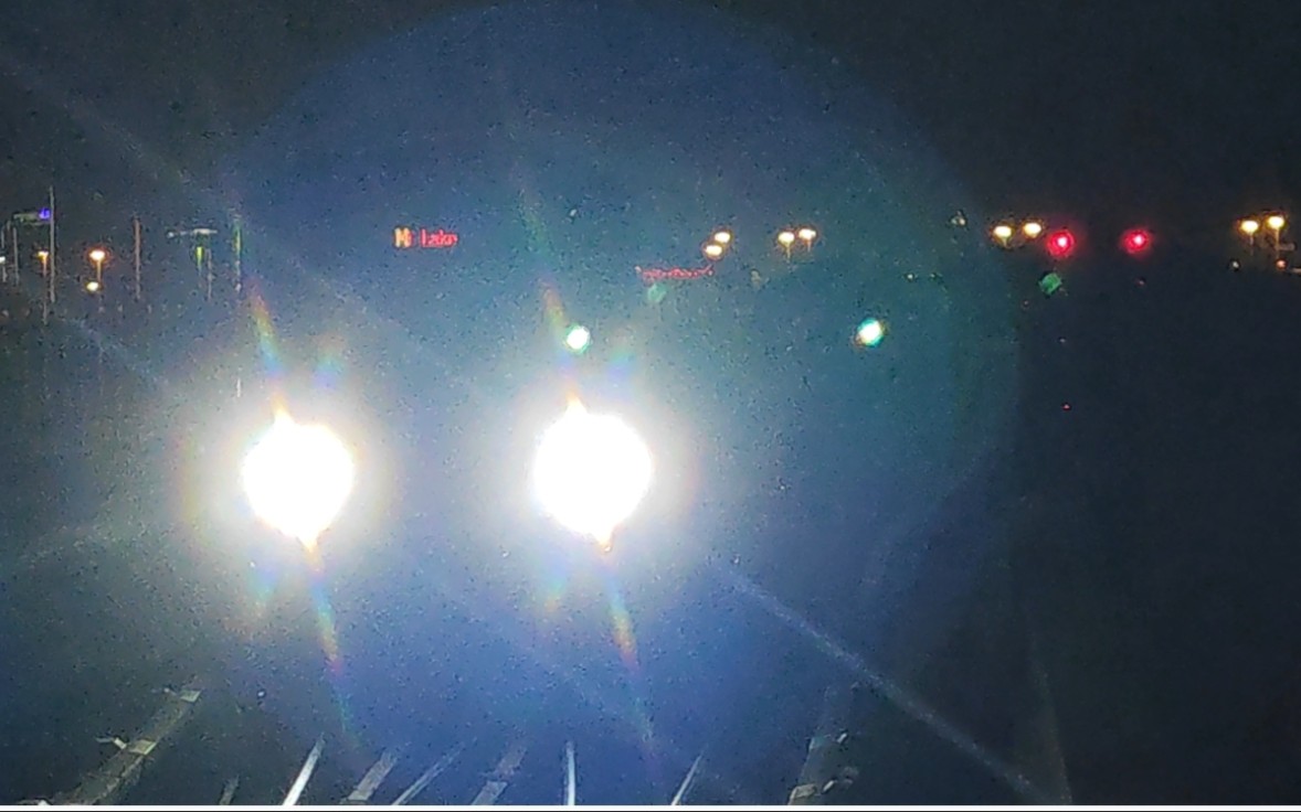 地铁16号线 当日最后一班大站车#16055(滴水湖方向)于18:05进罗山路站