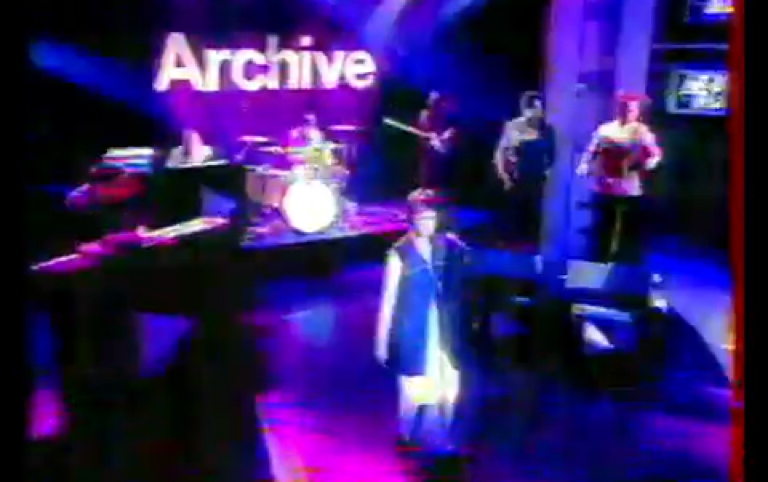 [图]Archive - You make me feel (NPA live, 1999)