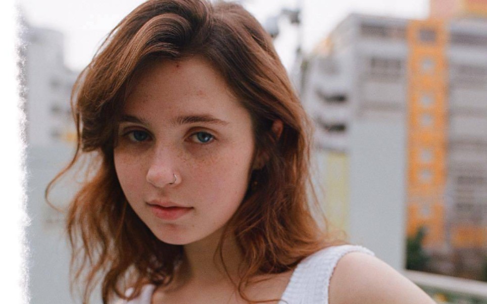【clairo】 分享新歌 《sofia》, 出自她将于8月2日发行的首张专辑 "