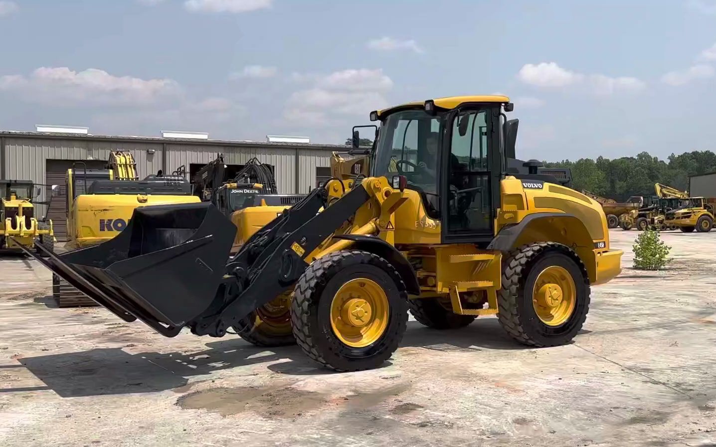 沃尔沃l45h装载机操作展示